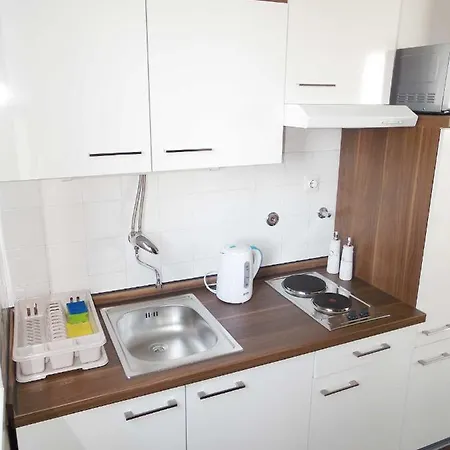 Lovely Near Beaches And Center, All Is Shown *